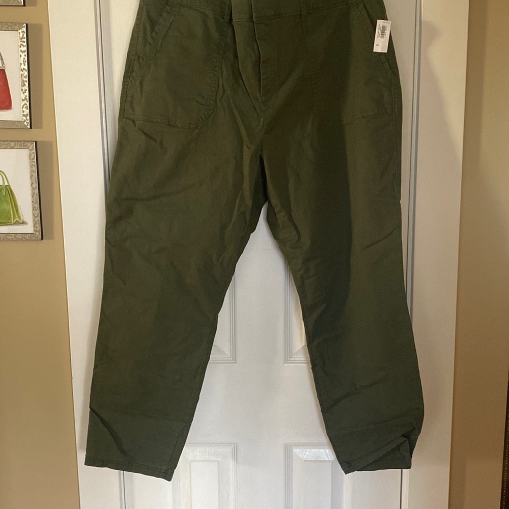 Brand new pair of old navy pants!